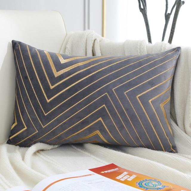 Perry Graphic Velvet Pillow Cover