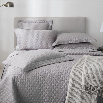 Chic Cotton Quilted Bedspread
