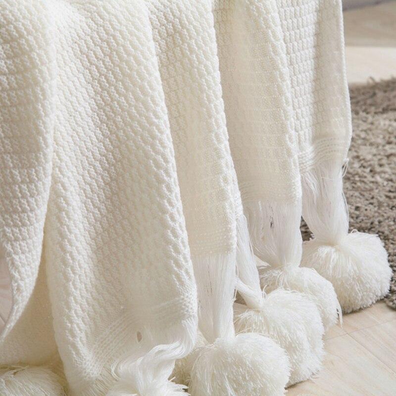 Nordic White Pompon Throw Blanket