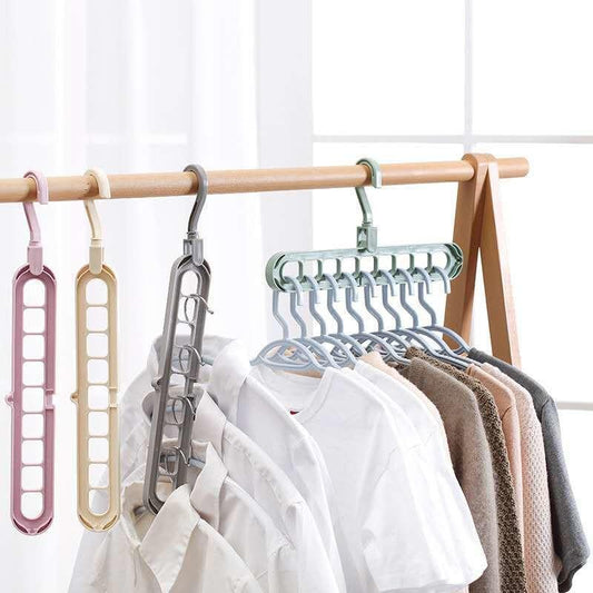 Rotating Nine-hole Clothes Hangers